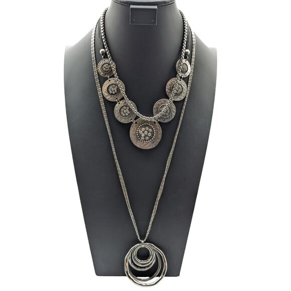 Lot of Three Silver Tone Boho & Chain Necklaces - Picture 8 of 8